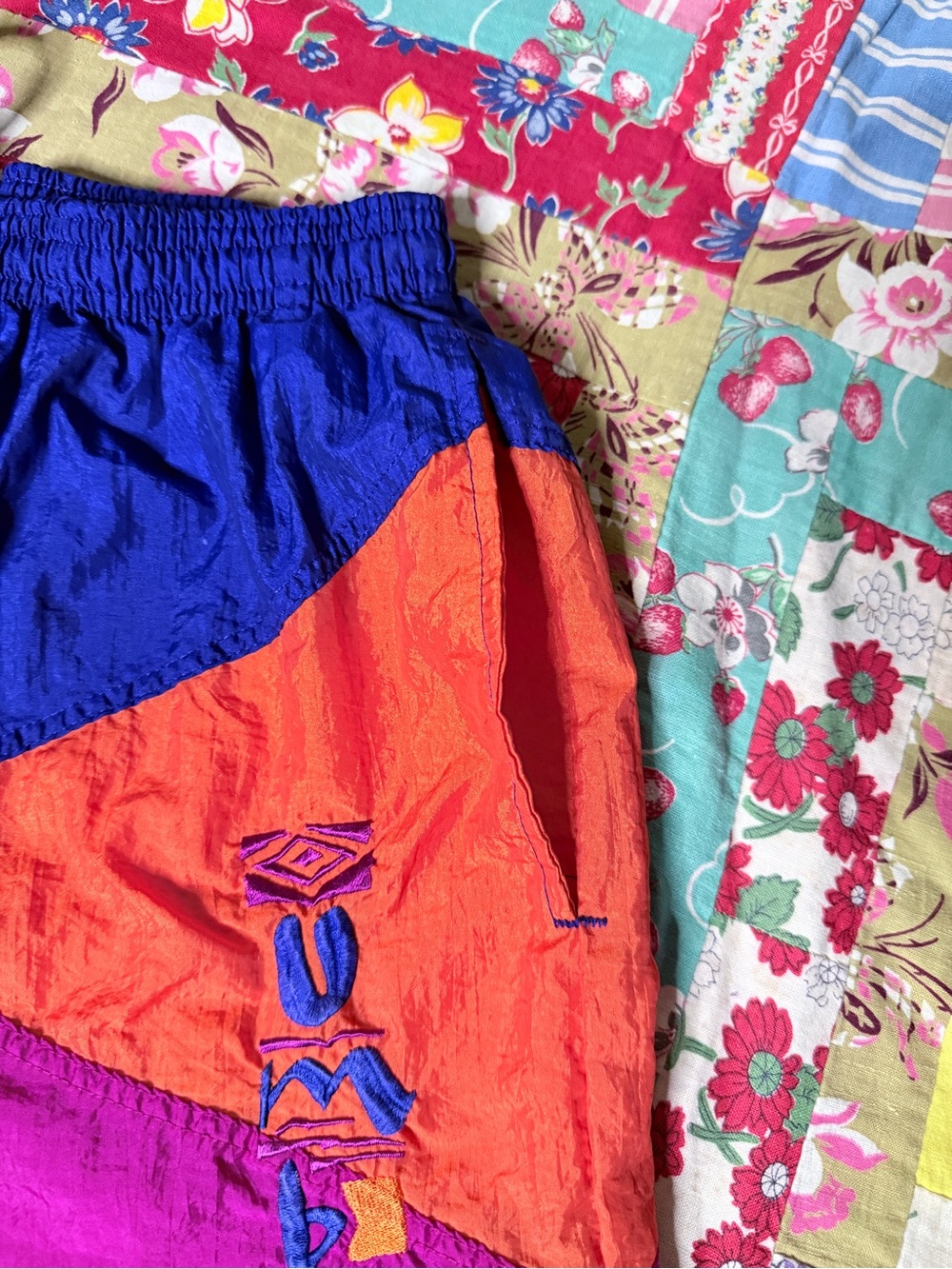 EUC Vintage 90s Umbro Soccer Shorts in Blue, Orange, Magenta - Size Medium - Picture 4 of 12